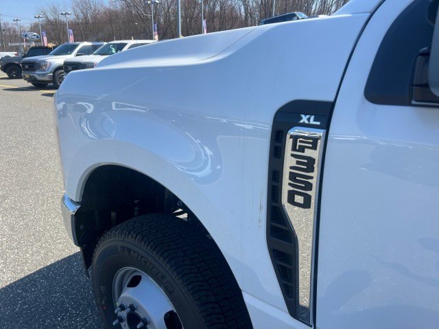 New 2026 Ford F350 XL w/ XL Chrome Package AWD/4WD image 21