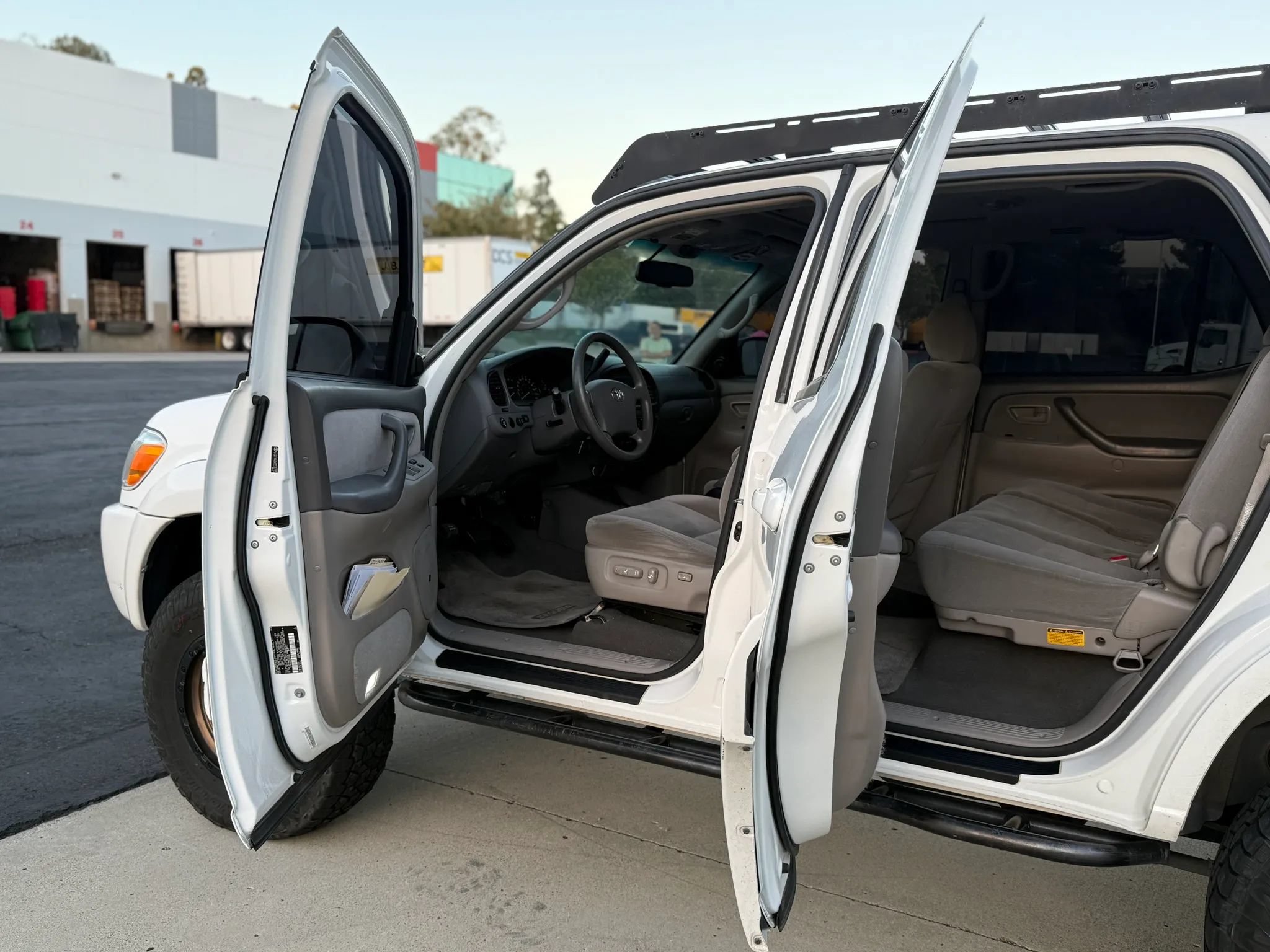Used 2006 Toyota Sequoia SR5 AWD/4WD image 25