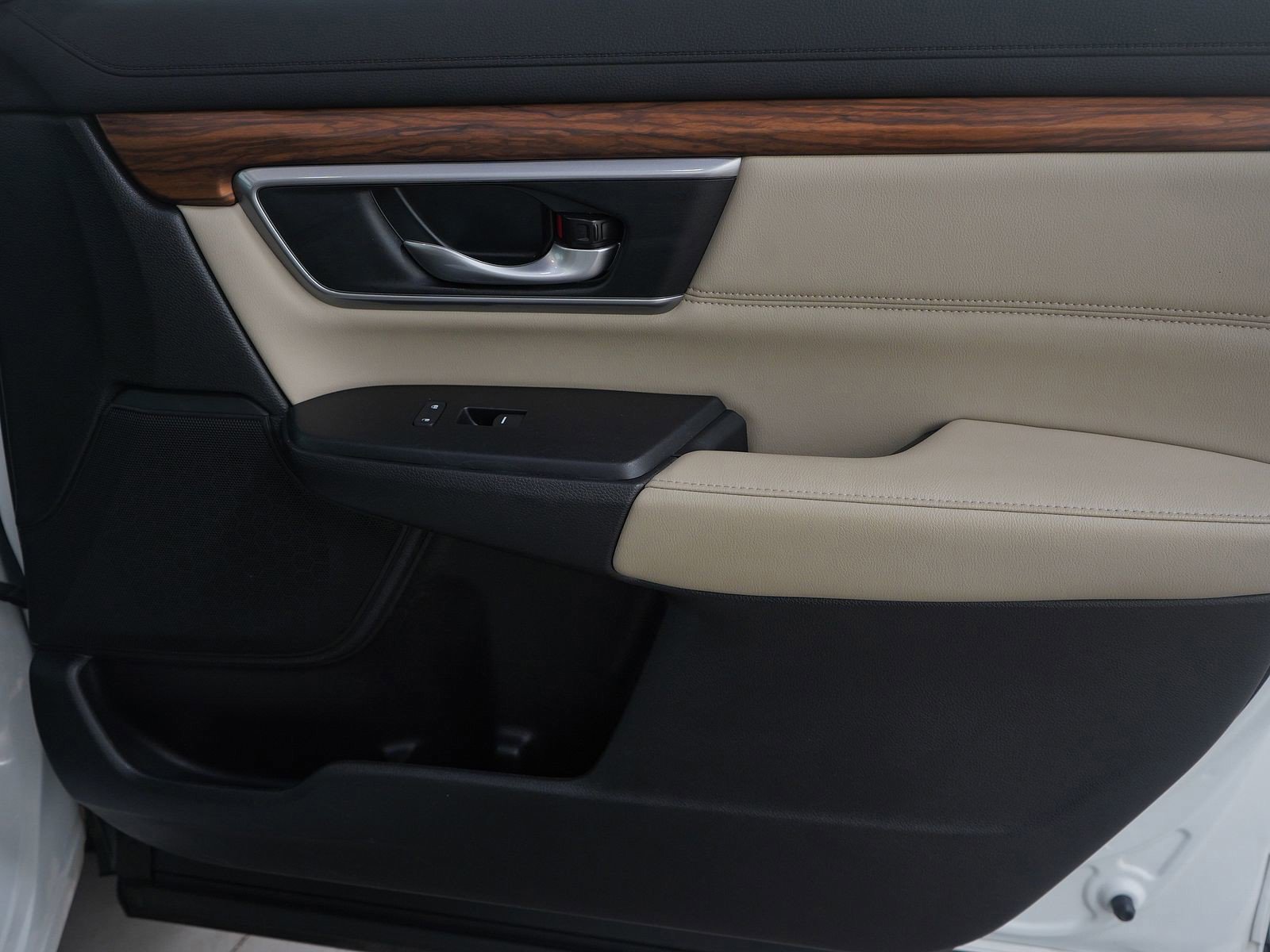 Used 2021 Honda CR-V Touring image 11