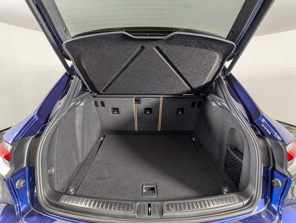 New 2026 Porsche Macan Turbo image 17