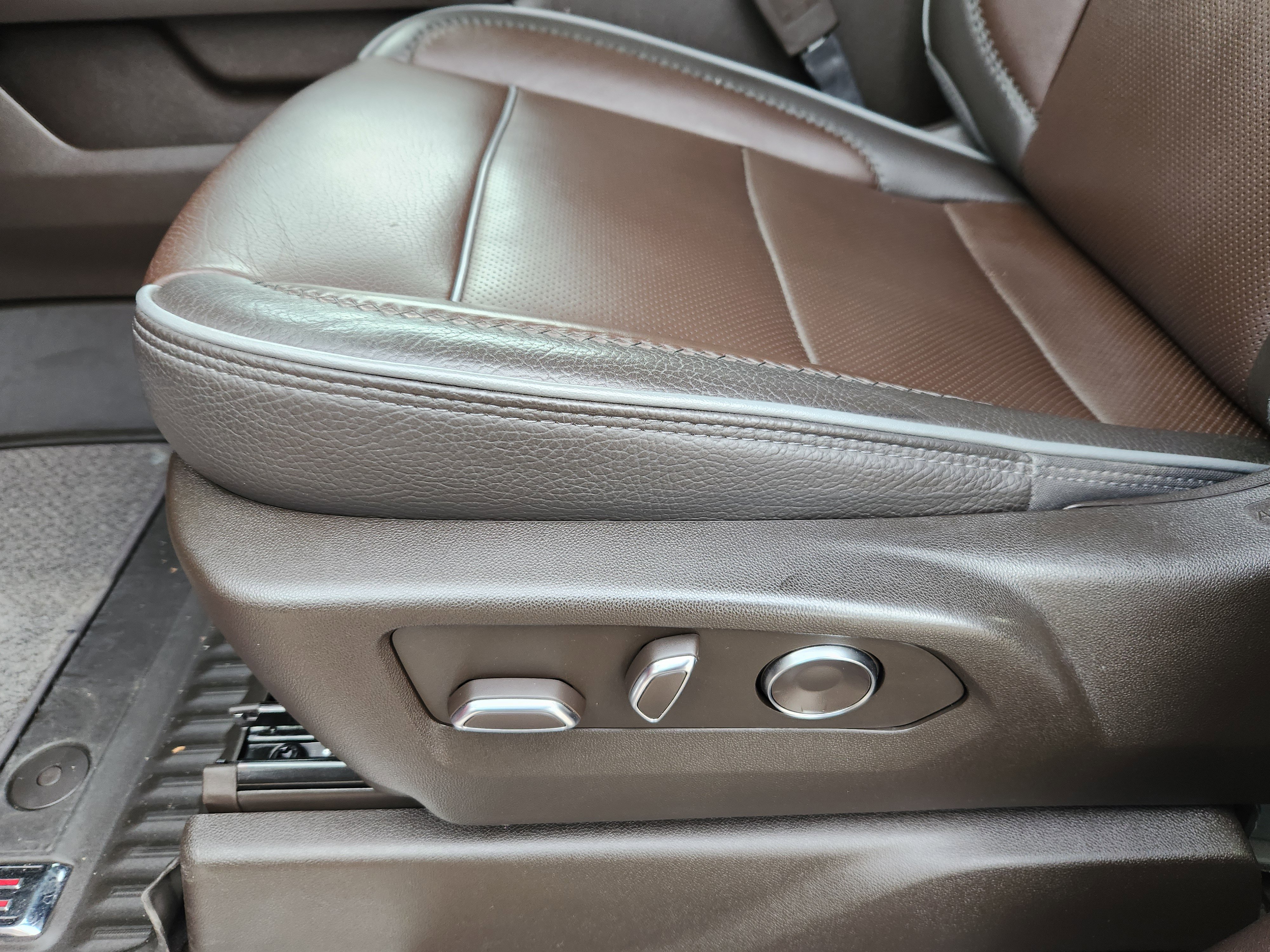 Used 2024 GMC Sierra 2500 Denali w/ Denali Reserve Package image 10