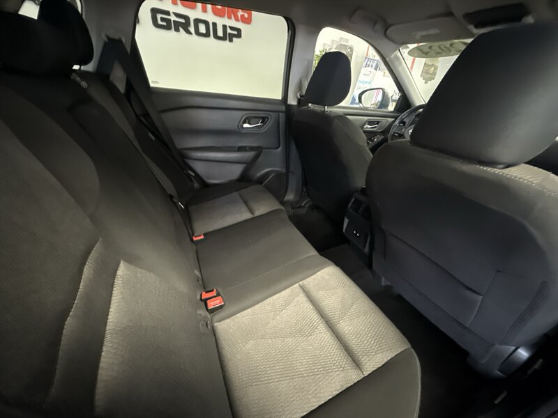 Used 2024 Nissan Rogue SV FWD image 26