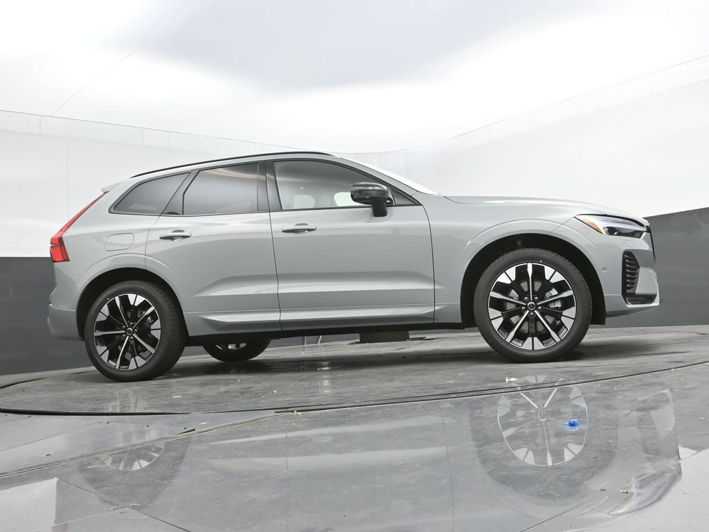 New 2026 Volvo XC60 B5 Plus w/ Protection Package Premier AWD/4WD image 26