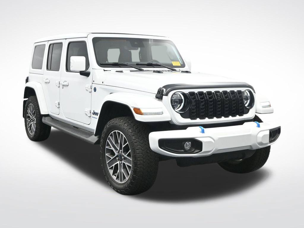 Used 2024 Jeep Wrangler High Altitude AWD/4WD image 3