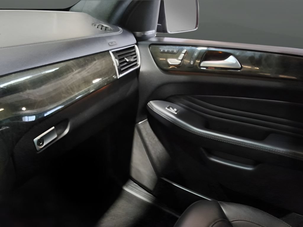 Used 2019 Mercedes-Benz GLE 43 AMG 4MATIC Coupe w/ Premium 3 Package image 22