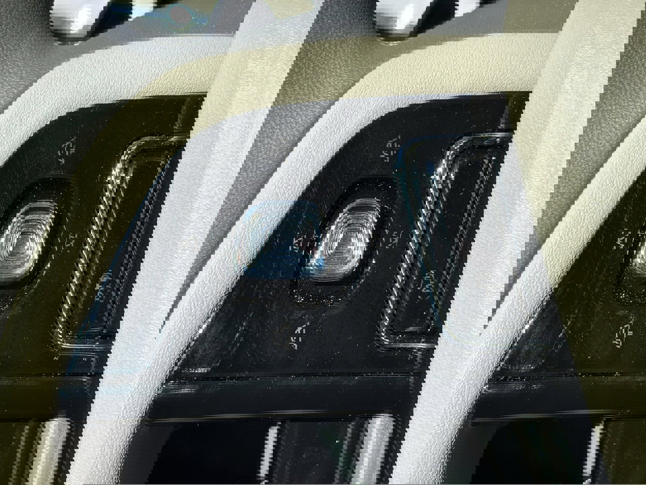 Used 2023 Lincoln Corsair AWD w/ Equipment Group 102A image 17