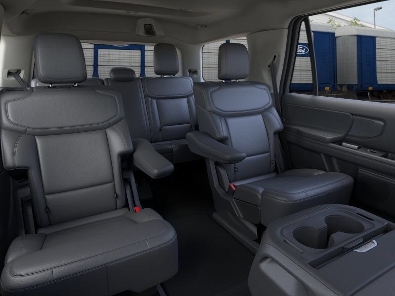New 2026 Ford Expedition Active RWD image 11
