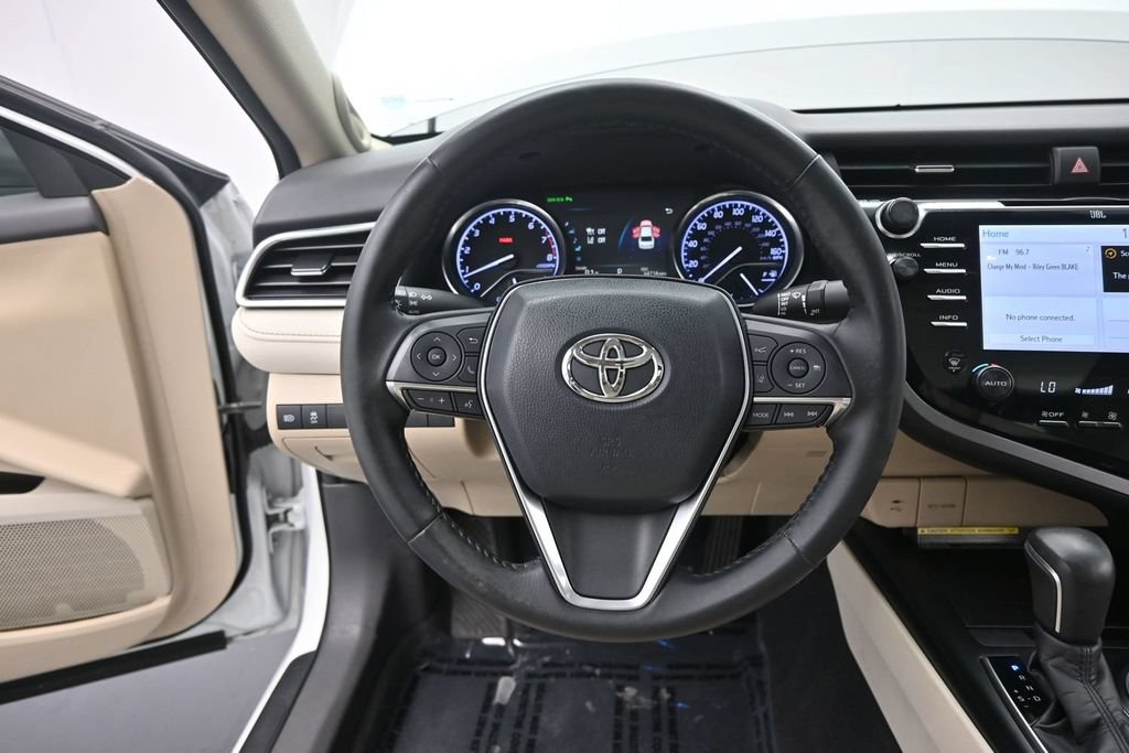 Used 2018 Toyota Camry XLE FWD image 33