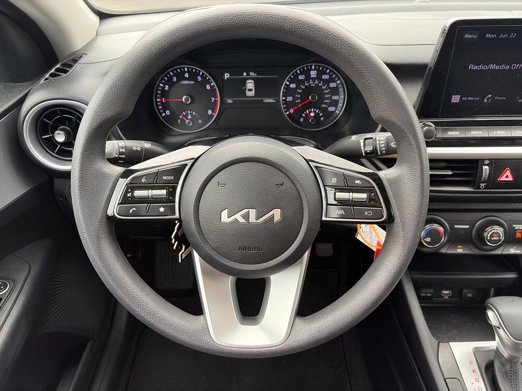 Used 2024 Kia Forte LXS FWD image 11