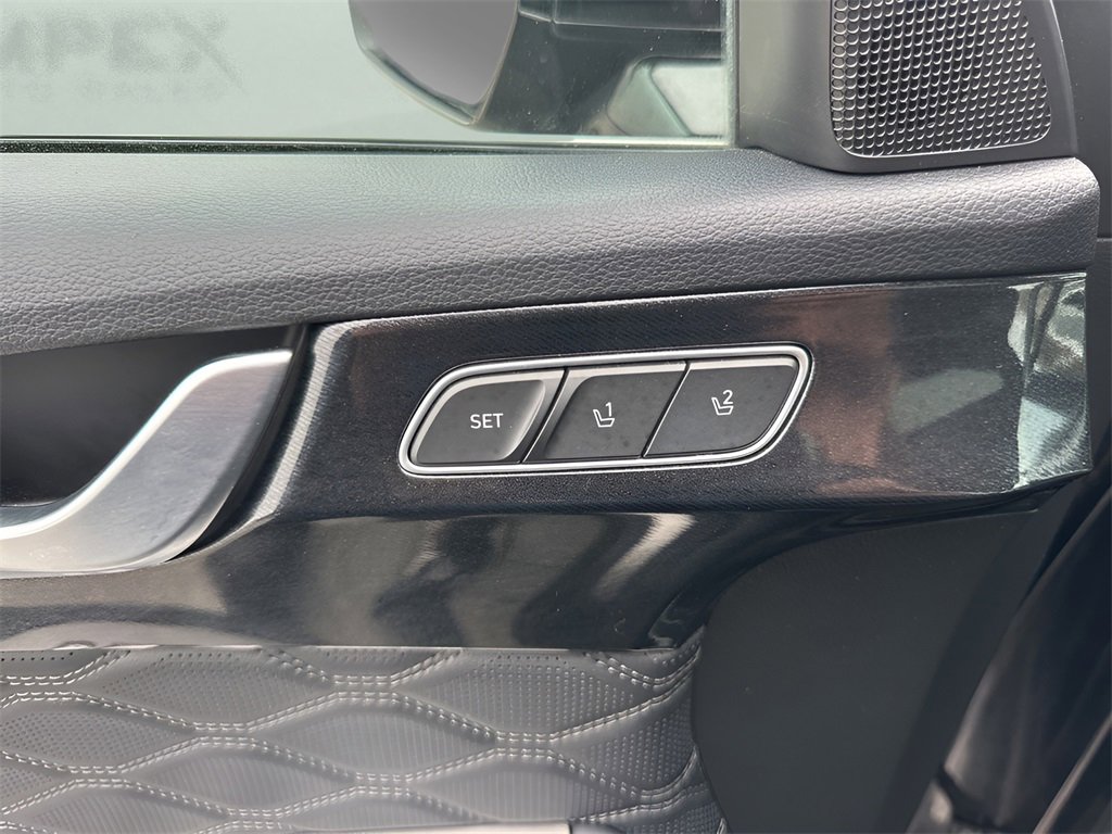 Used 2021 Hyundai Palisade Calligraphy image 11