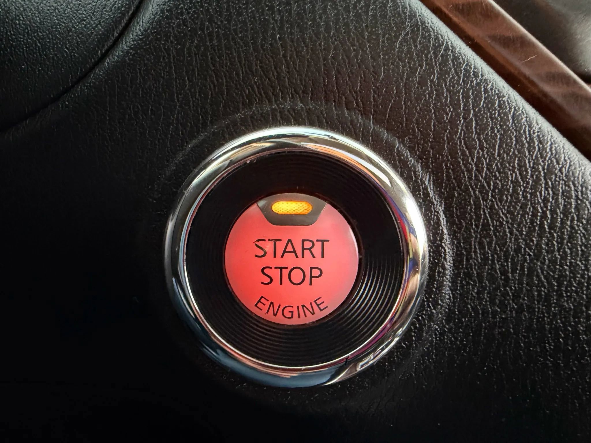 Used 2018 Nissan Pathfinder Platinum w/ Cargo Package image 40