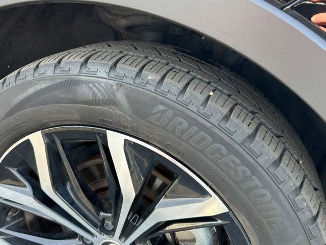 Used 2023 Toyota Crown AWD/4WD image 15