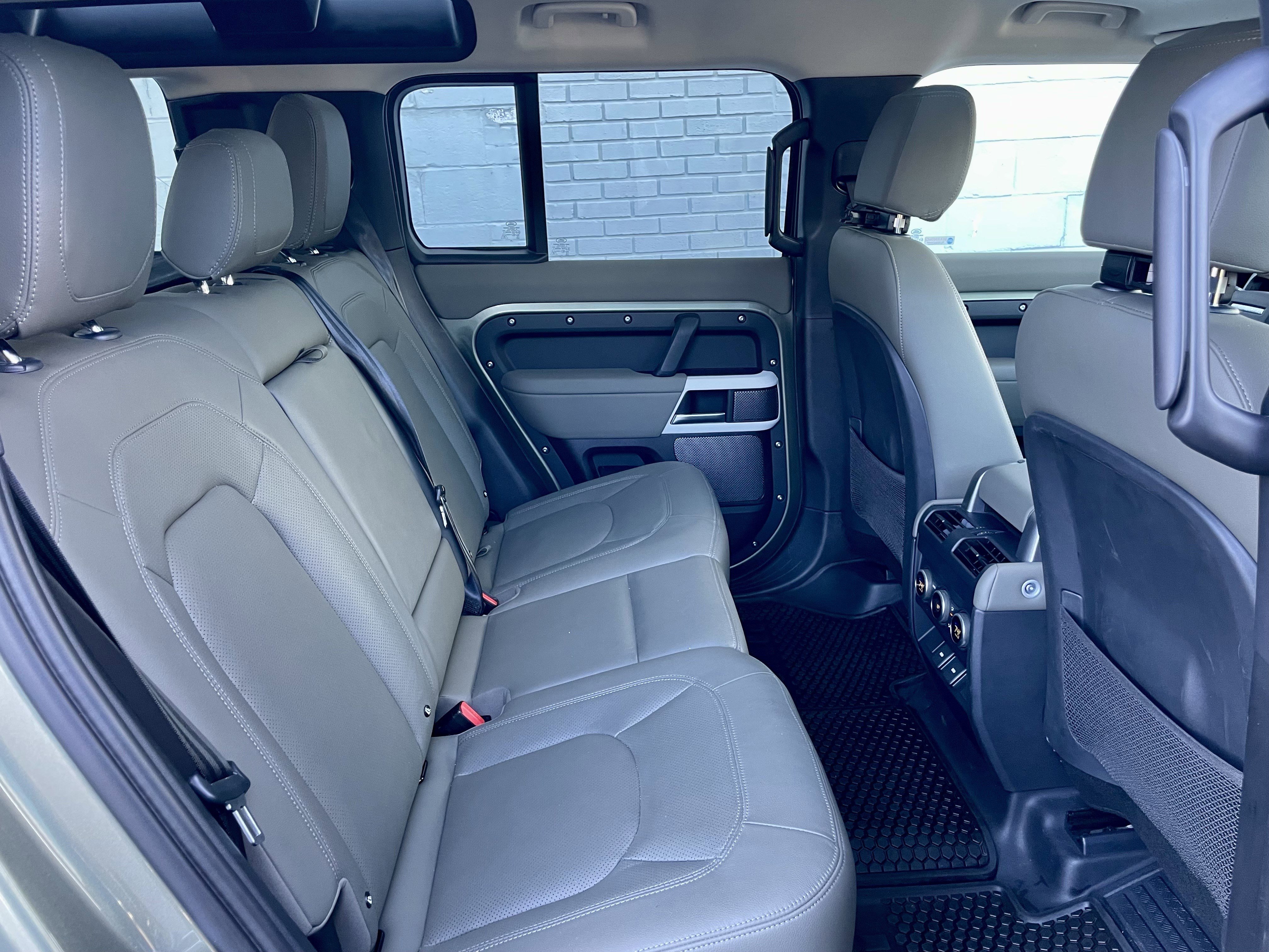 Certified 2024 Land Rover Defender 110 S image 31