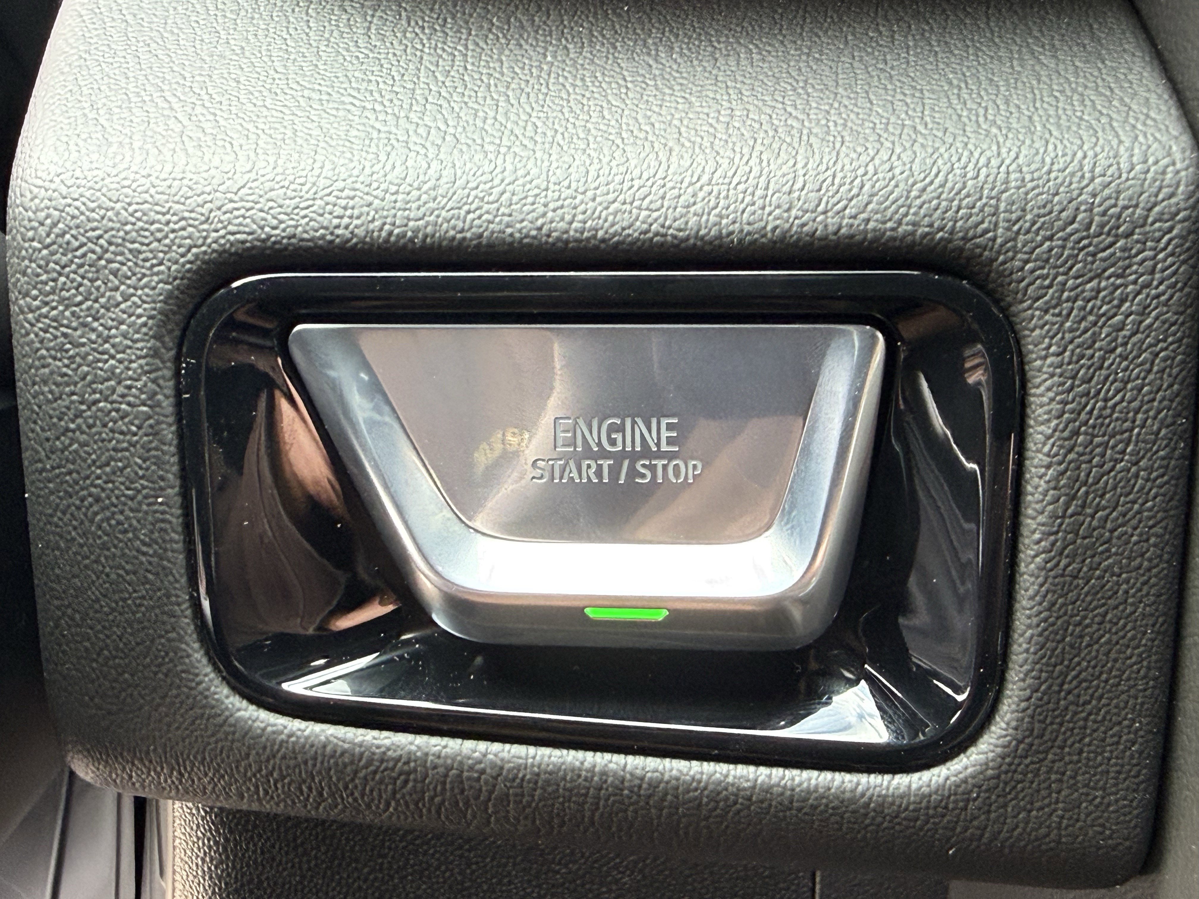 New 2026 GMC Yukon XL Denali w/ Denali Reserve Package image 18