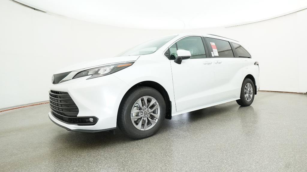 New 2026 Toyota Sienna XLE FWD image 20