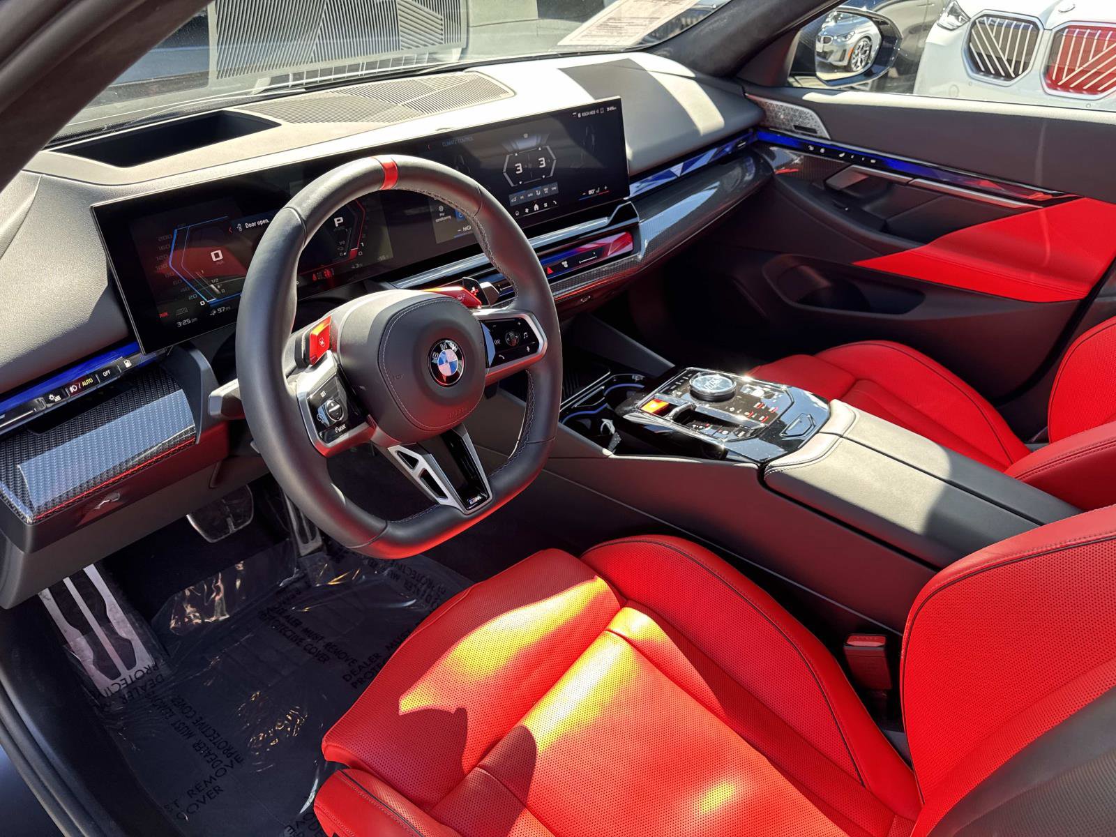 Used 2025 BMW M5 w/ Carbon Package image 14