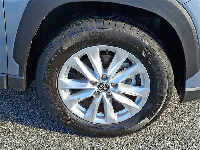 Certified 2025 Toyota Corolla Cross LE image 8