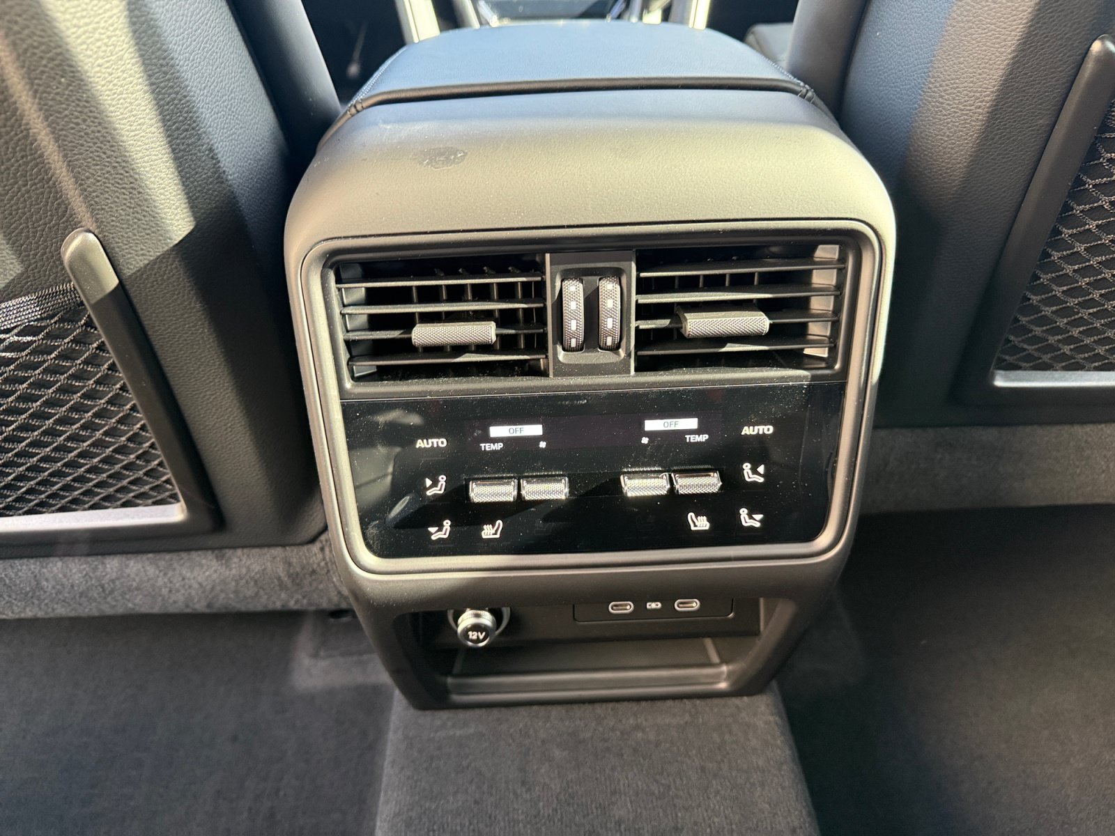 Used 2026 Porsche Cayenne S AWD/4WD image 32