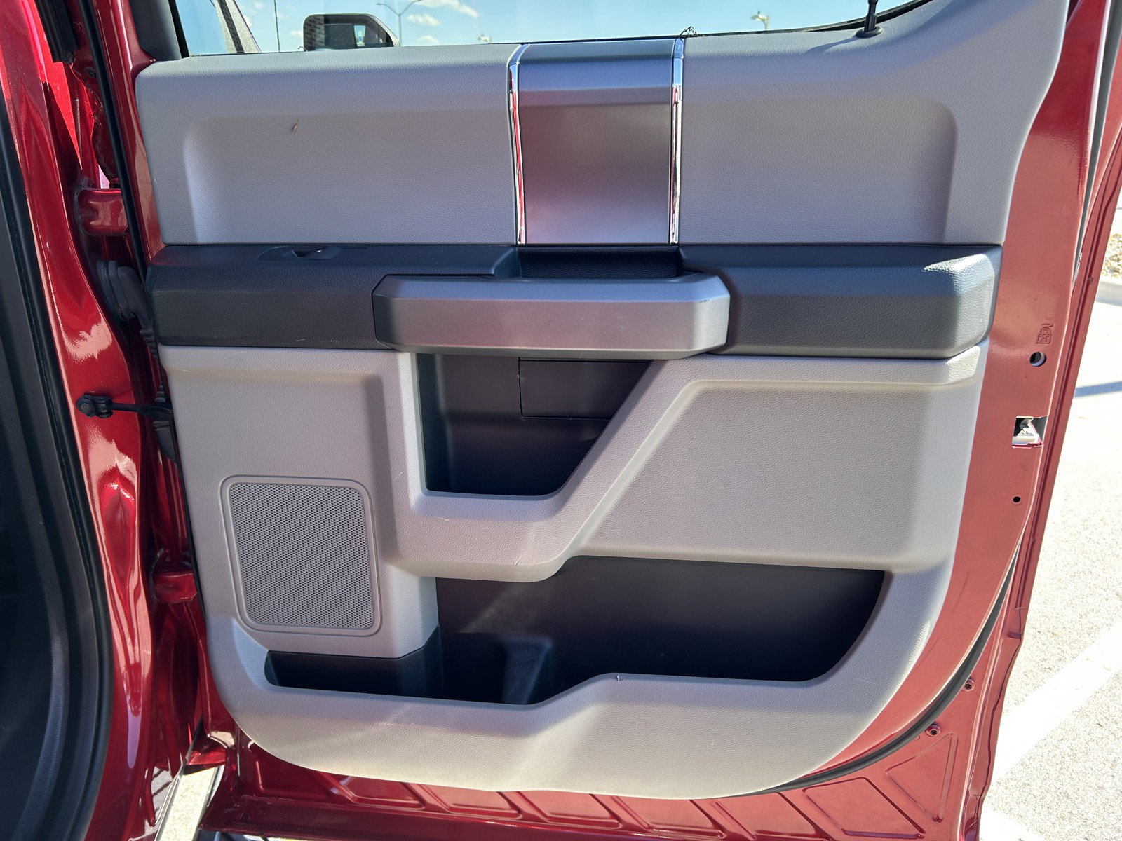 Used 2015 Ford F150 XLT w/ Equipment Group 302A Luxury image 18