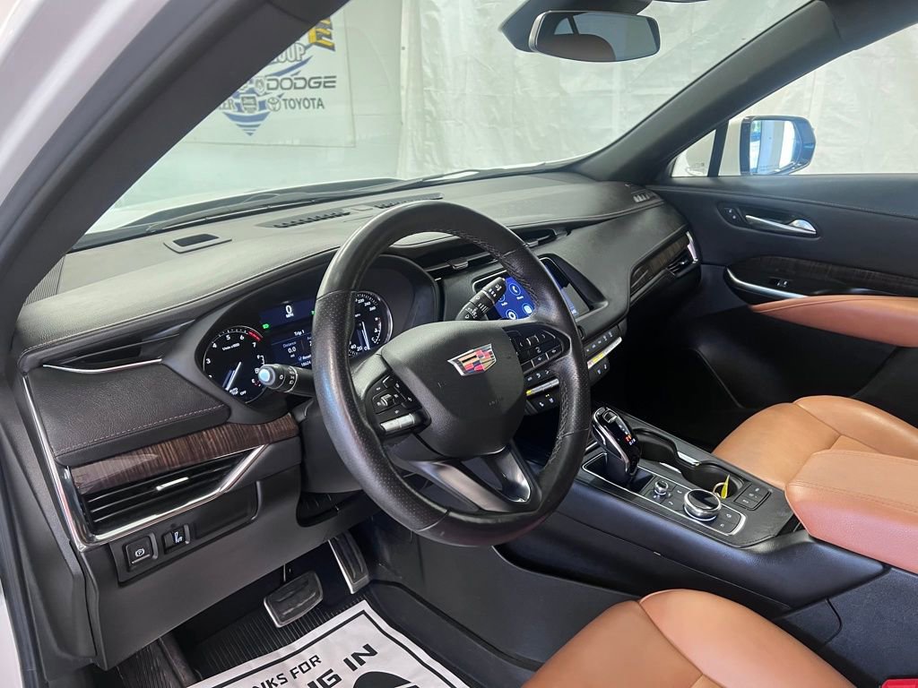 Used 2023 Cadillac XT4 Sport image 17
