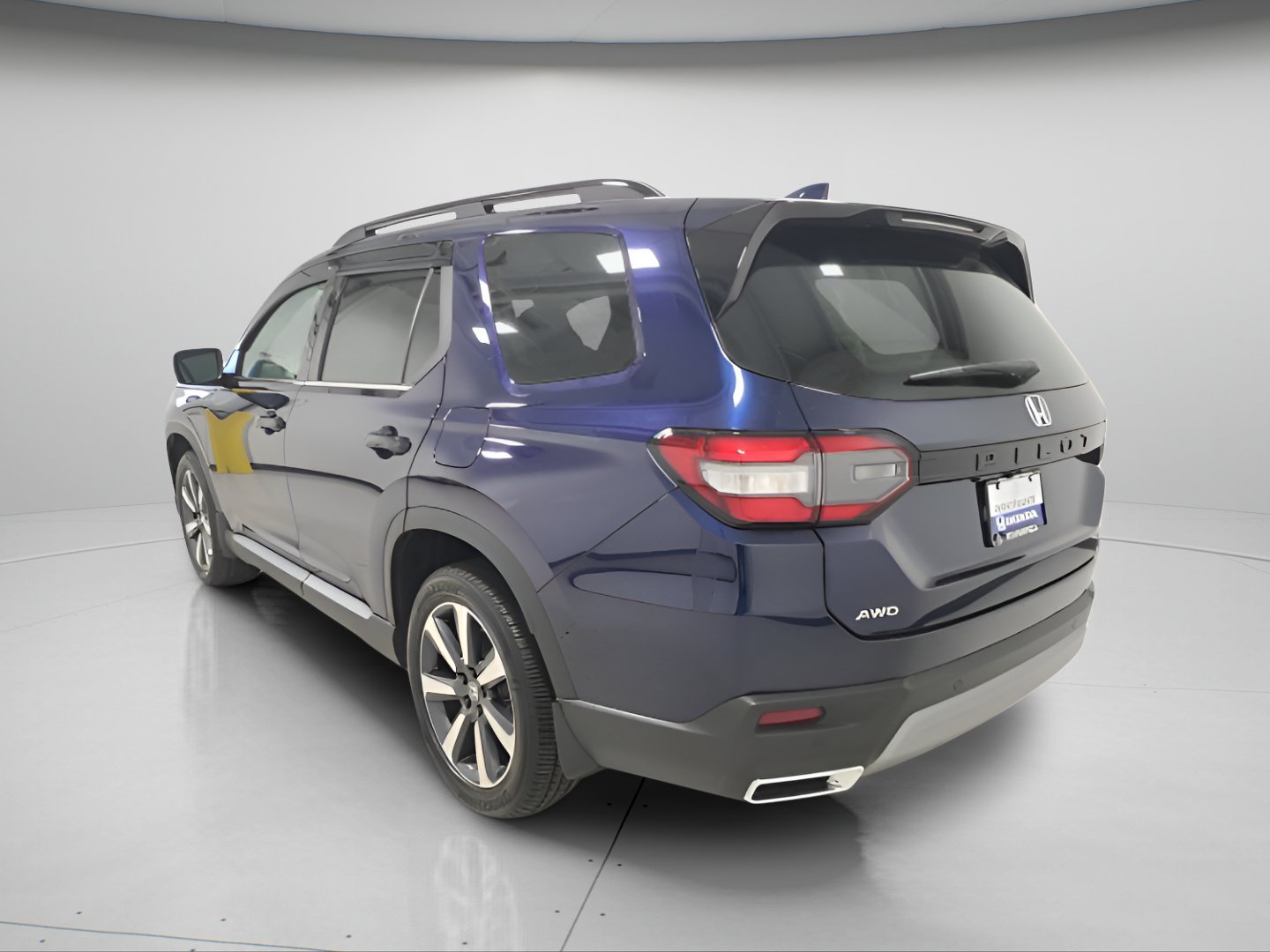Used 2024 Honda Pilot Touring image 5