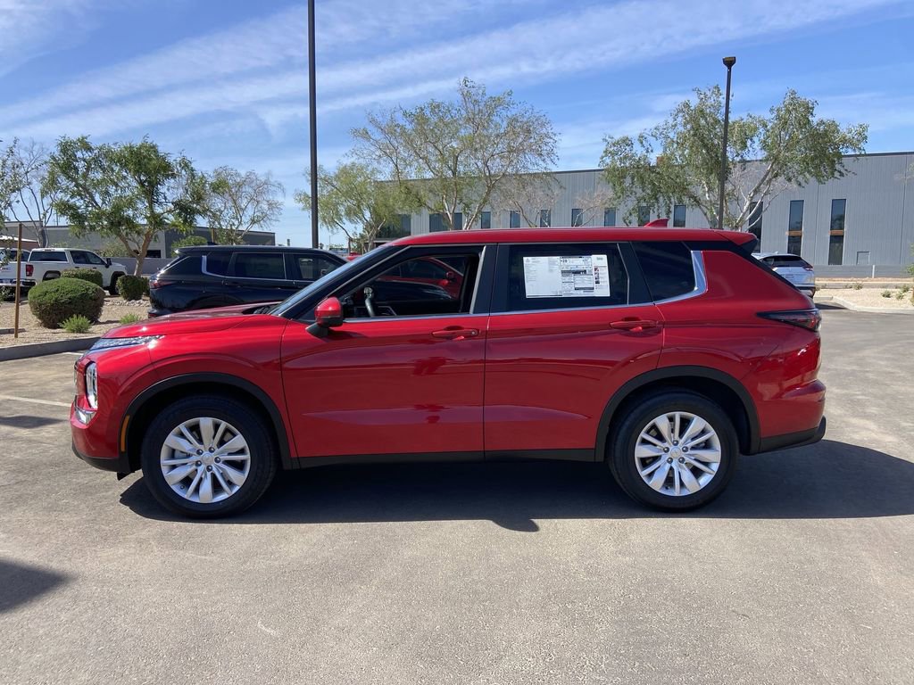 New 2026 Mitsubishi Outlander ES FWD image 4