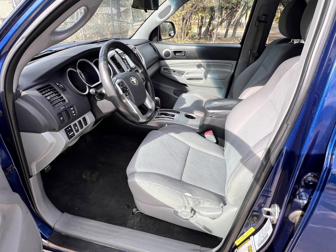 Used 2014 Toyota Tacoma PreRunner w/ TRD Sport Package image 18