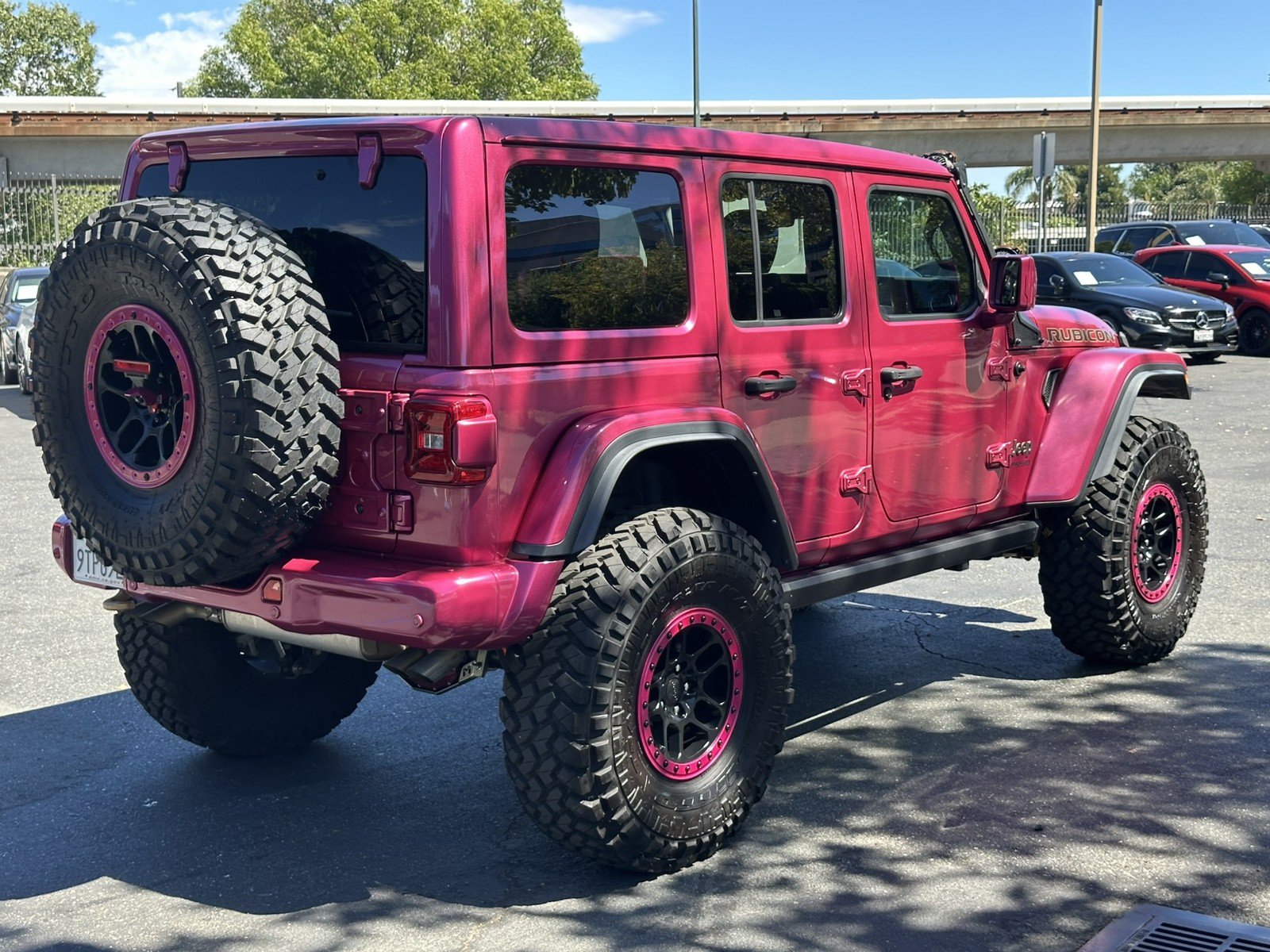 Used 2022 Jeep Wrangler Unlimited Rubicon w/ Xtreme Recon 35" Tire Package AWD/4WD image 8