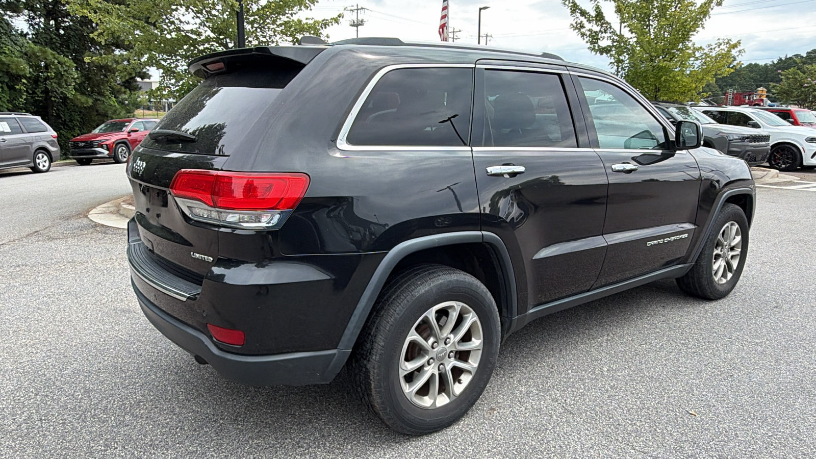 Used 2015 Jeep Grand Cherokee Limited w/ Luxury Group II AWD/4WD image 8