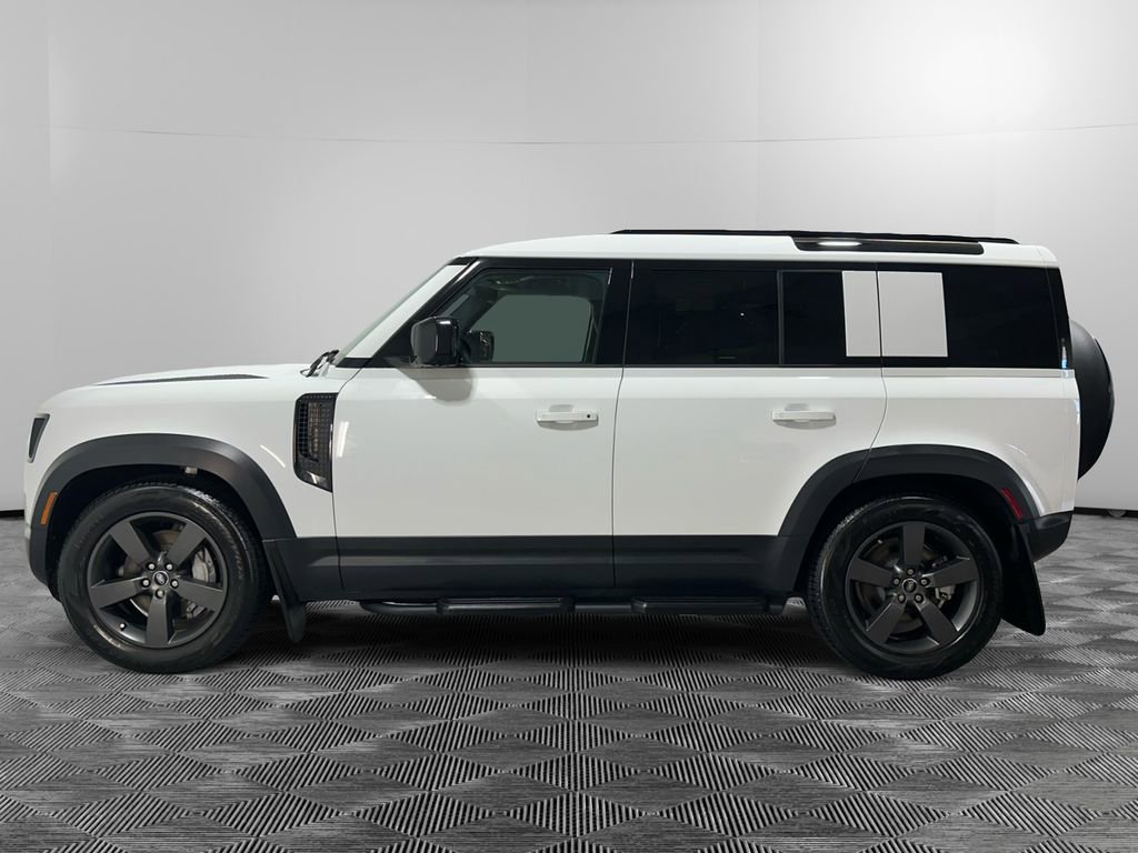 Used 2025 Land Rover Defender 110 S image 2