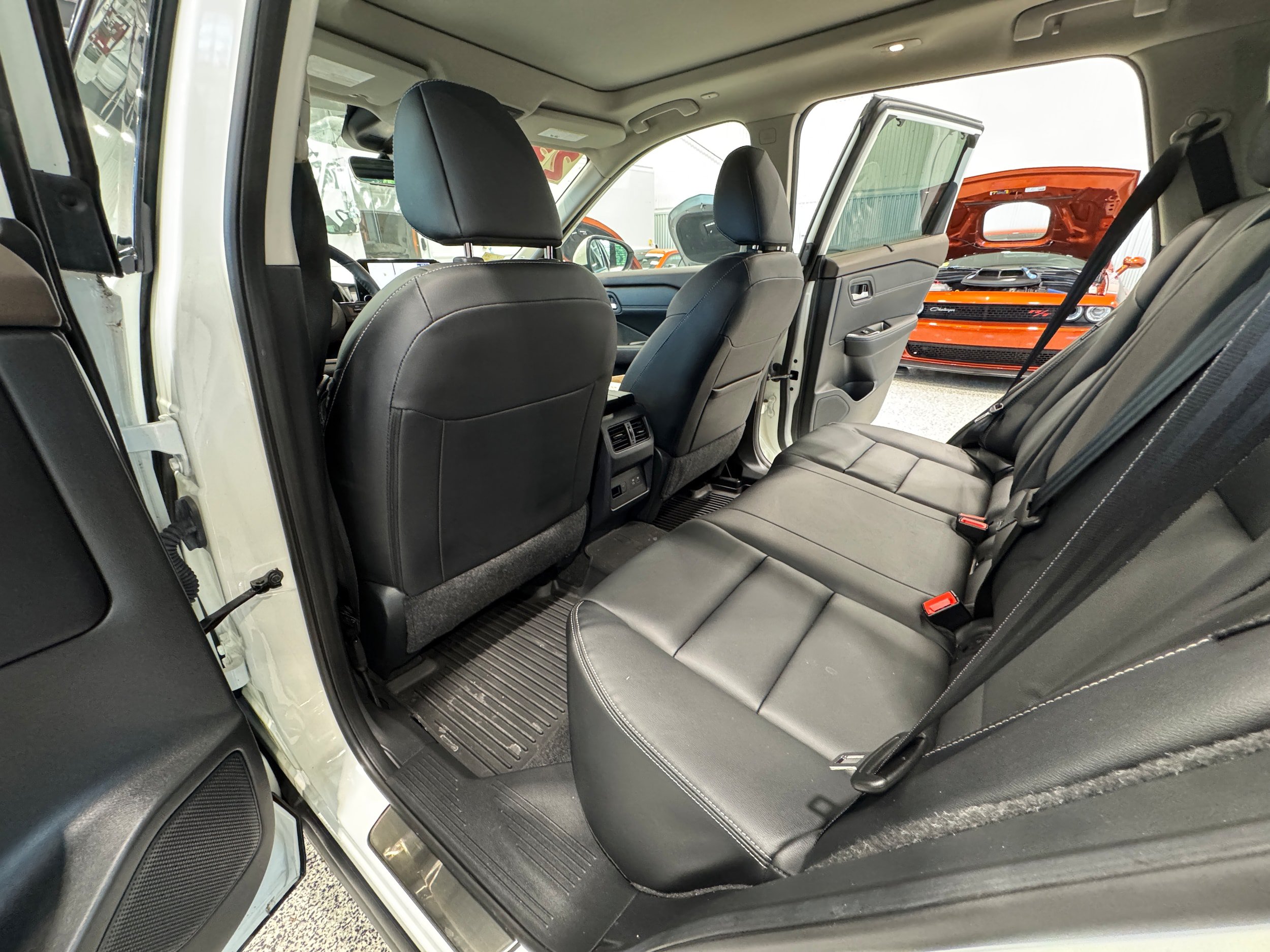 Used 2023 Nissan Rogue SL w/ SL Premium Package AWD/4WD image 11