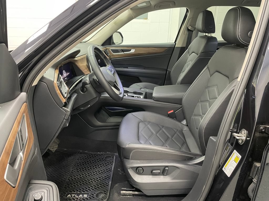 Certified 2026 Volkswagen Atlas SE AWD/4WD image 5