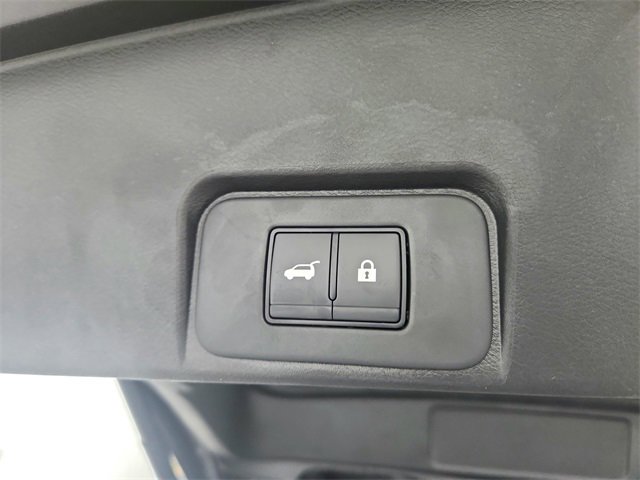 New 2025 Nissan Rogue SV image 39