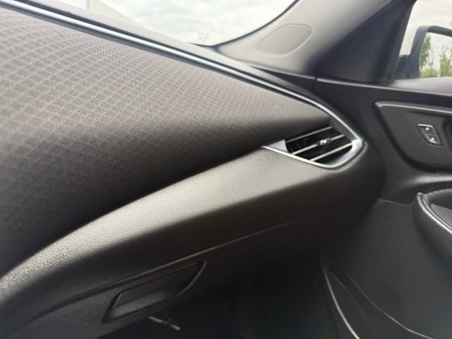 Used 2018 Chevrolet Malibu LT FWD image 29