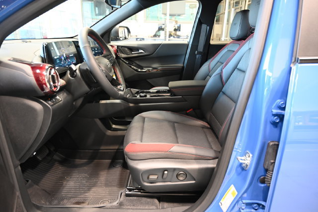 New 2027 Chevrolet Equinox RS w/ LPO, Floor Liner Package FWD image 9
