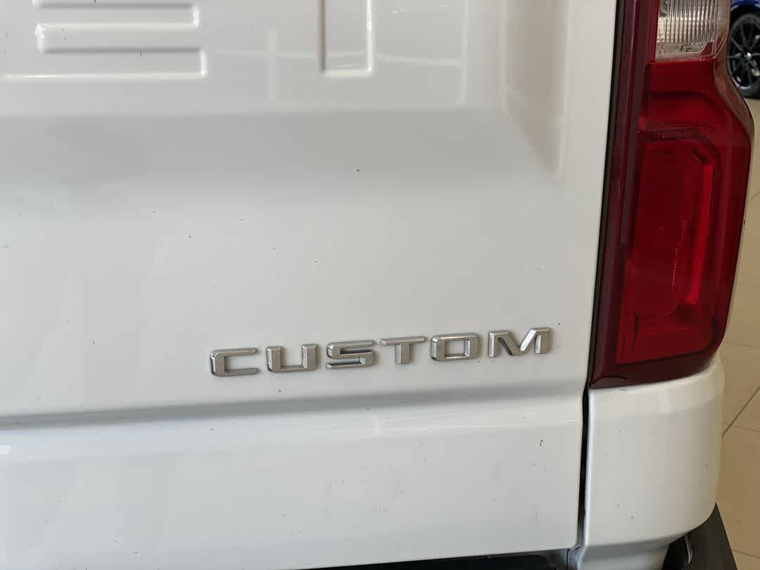 Used 2021 Chevrolet Silverado 1500 Custom AWD/4WD image 12