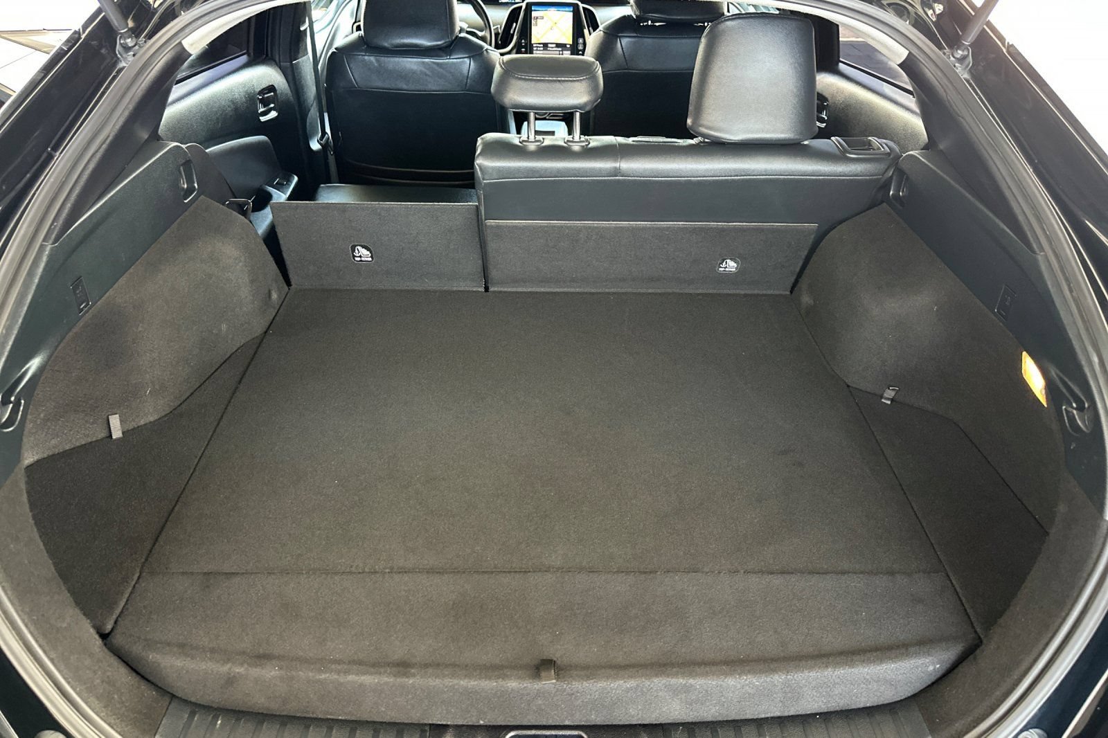 Used 2021 Toyota Prius Prime XLE w/ Carpet Mat Package (TMS) FWD image 16
