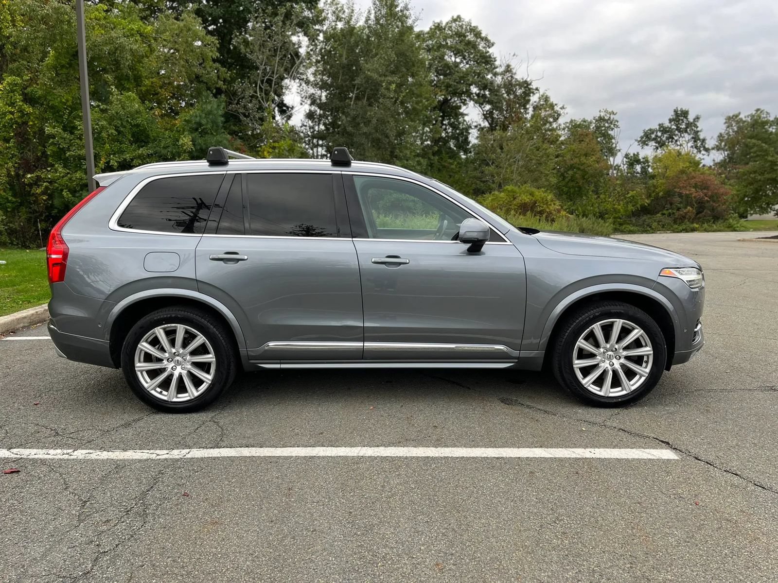 Used 2016 Volvo XC90 T6 Inscription w/ Protection Package Plus AWD/4WD image 5