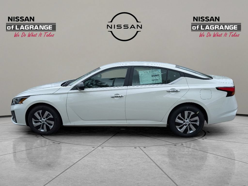 Used 2025 Nissan Altima 2.5 S FWD image 10
