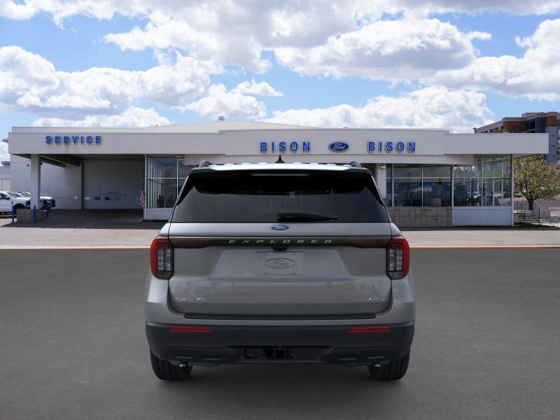 New 2025 Ford Explorer Active image 5