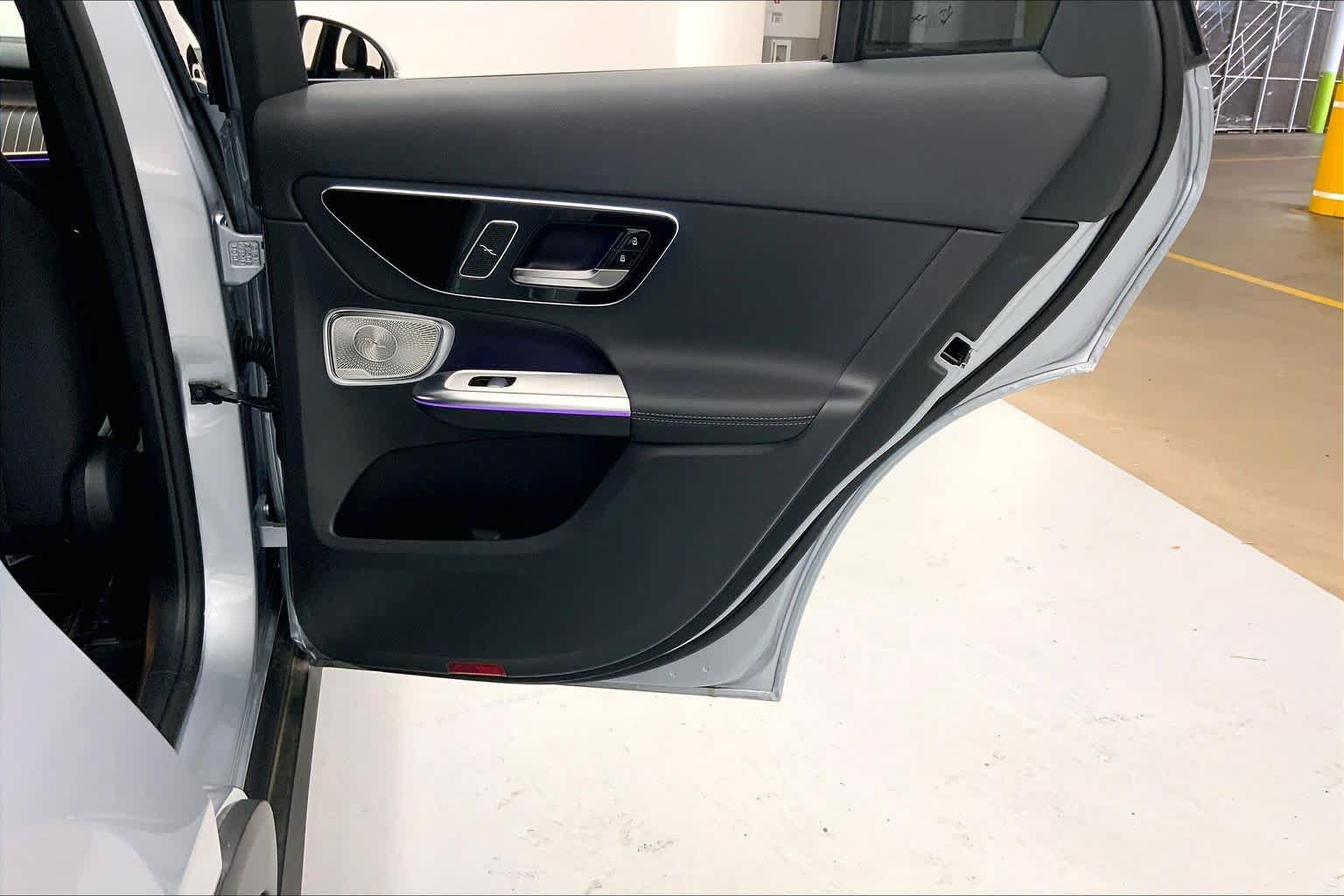 Used 2026 Mercedes-Benz GLC 300 image 12