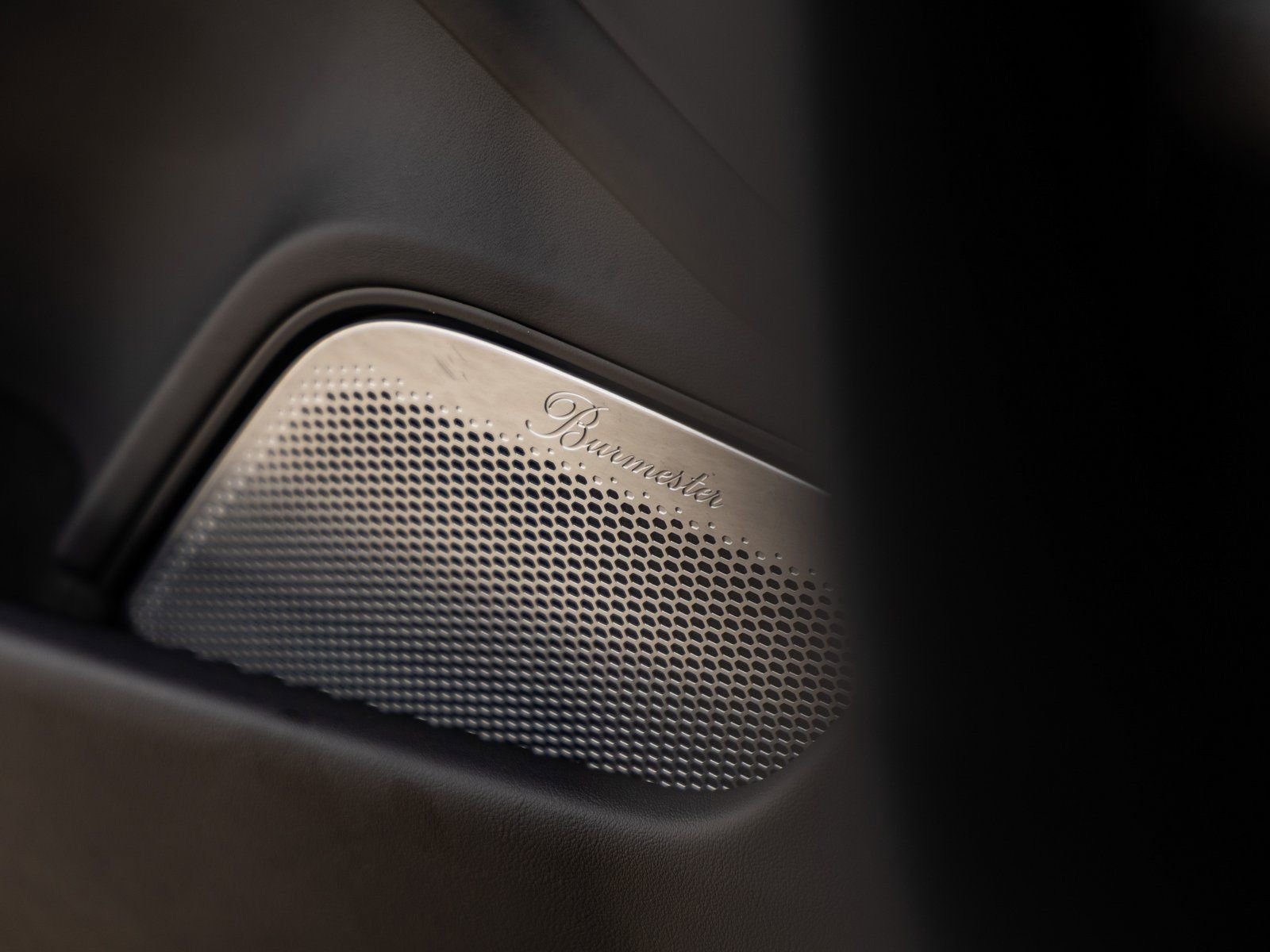 Used 2025 Porsche Taycan GTS image 25