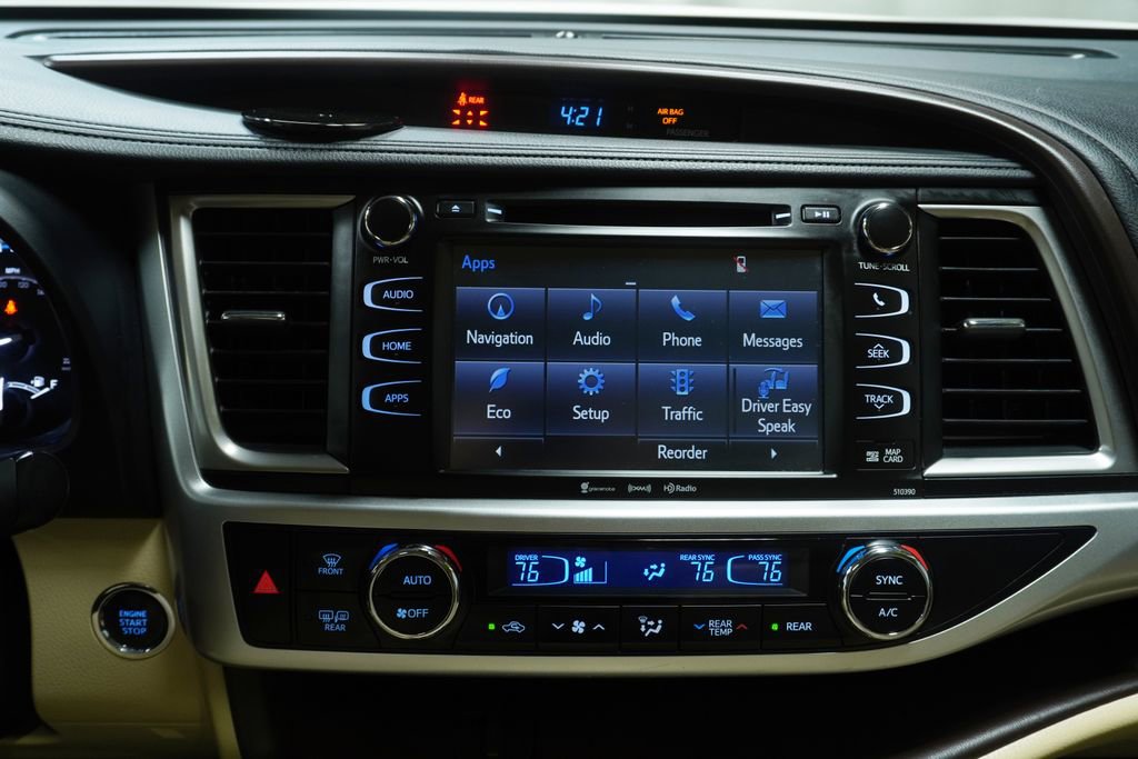 Used 2019 Toyota Highlander XLE AWD/4WD image 20