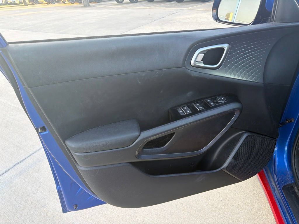 Used 2021 Kia Soul GT-Line FWD image 21
