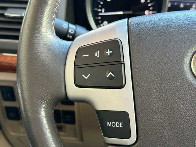Used 2013 Toyota Land Cruiser AWD/4WD image 29