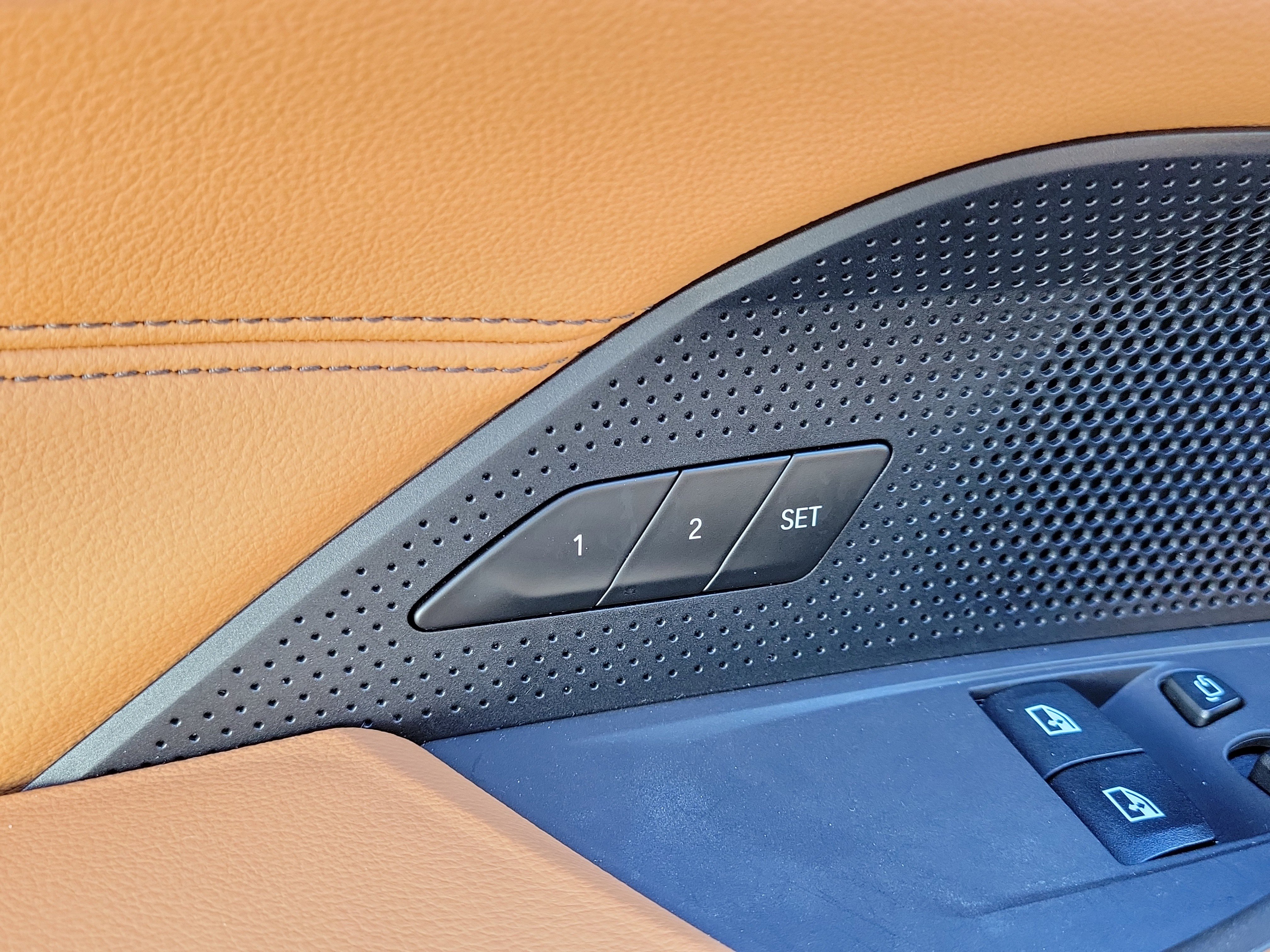 Used 2025 BMW 430i Coupe w/ M Sport Package image 28