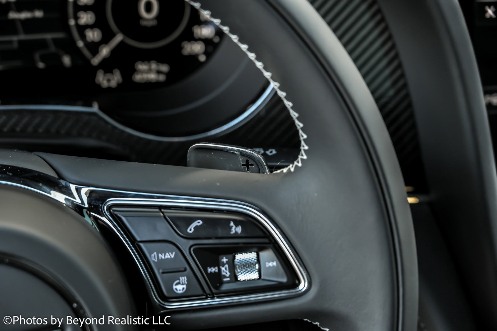 Used 2024 Bentley Bentayga image 42