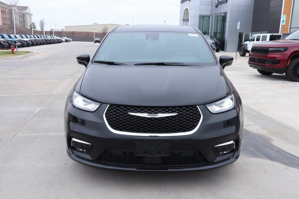 New 2026 Chrysler Pacifica Select FWD image 9
