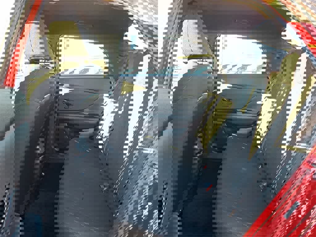 Used 2025 Hyundai Elantra Sport image 10