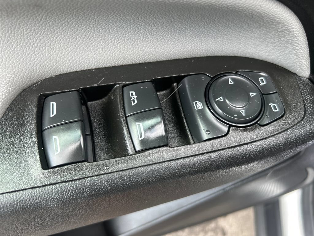 Used 2021 Chevrolet Equinox LS w/ LS Convenience Package AWD/4WD image 21